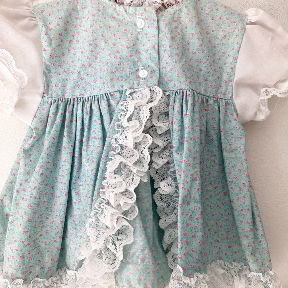 Vintage 1980s 18 Months Floral Lace Ruffles Dress with Bloomers - Picture 8 of 10